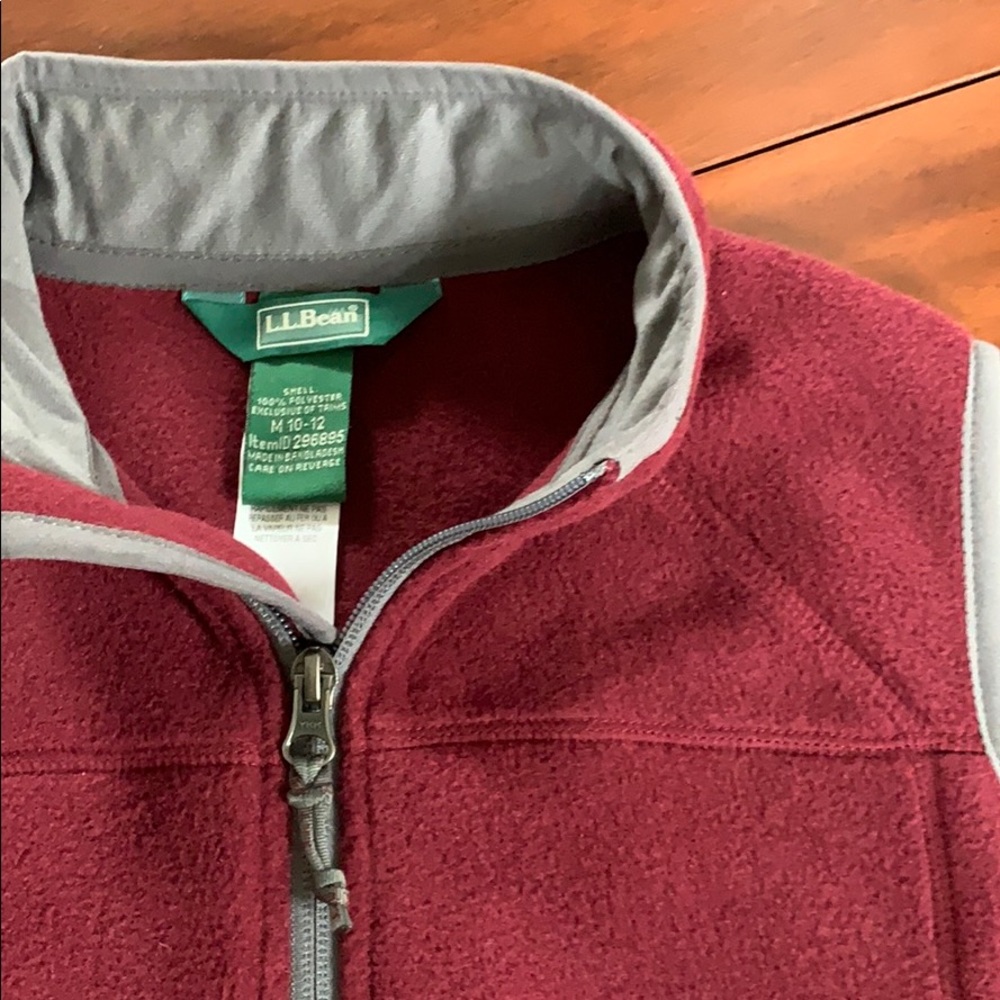 🏔🌟Boys LL Bean fleece vest size M 10-12